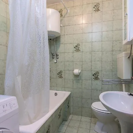 With A Parking Space - 16053 Apartman