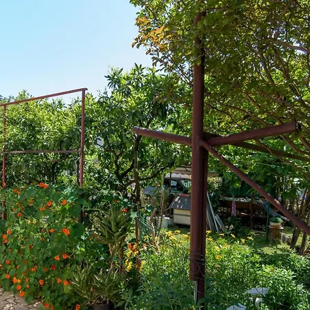 With A Parking Space - 16053 Póla