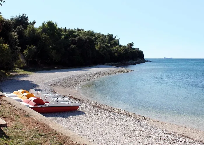 With A Parking Space - 16053