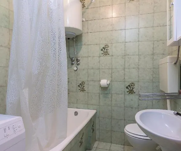 With A Parking Space - 16053 Apartamento